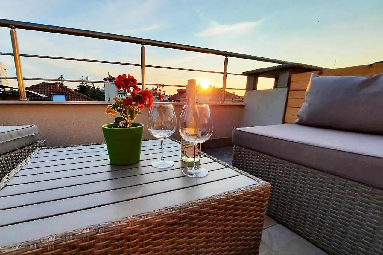 Shik & Chic In The Heart Of Burgas # 5Min From Beach # New 0*,  Bulgaria