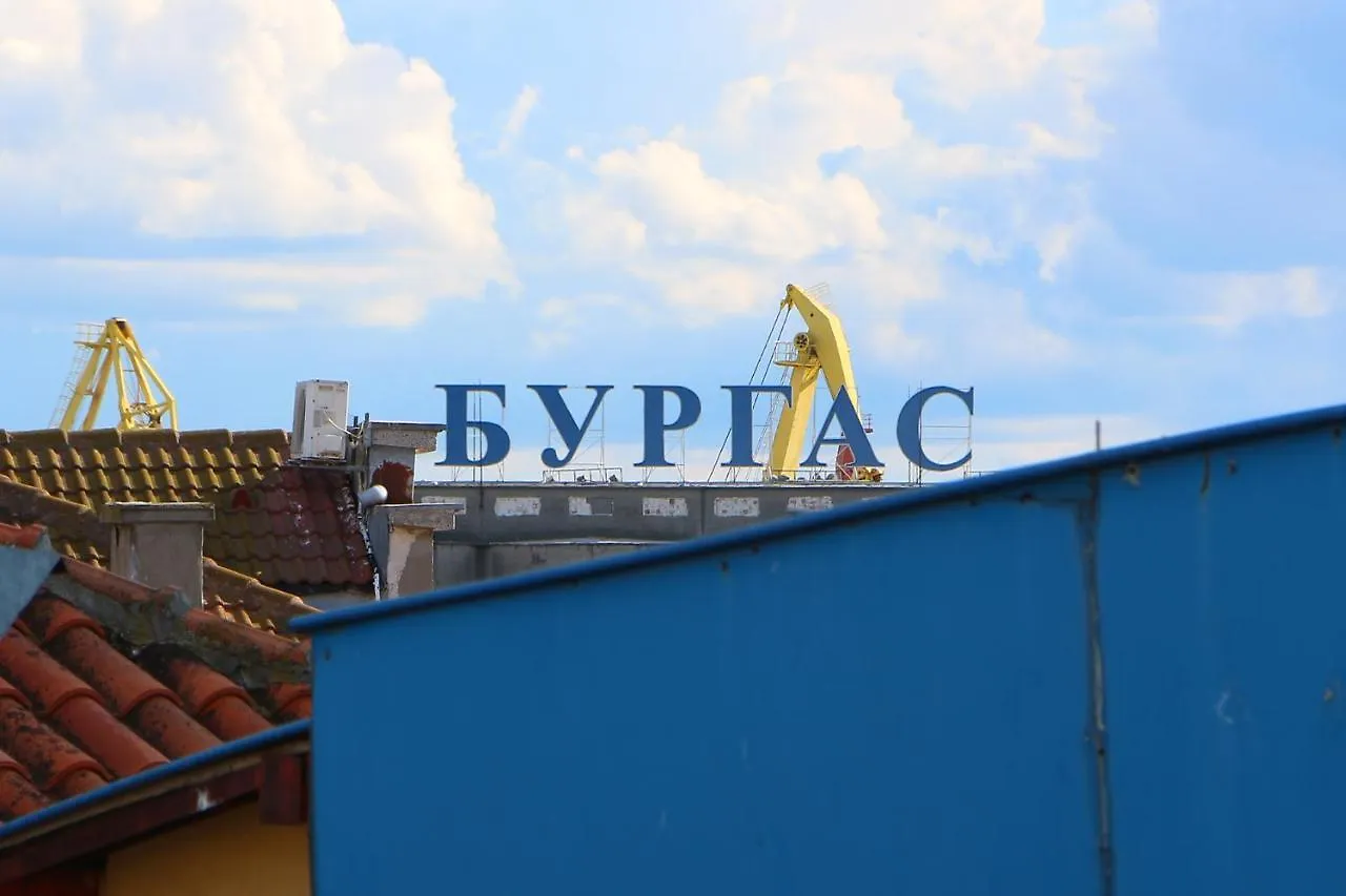 Shik & Chic In The Heart Of Burgas # 5Min From Beach # New 0*,  Bulgaria
