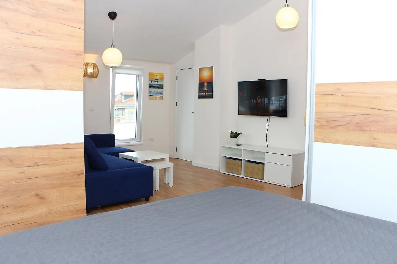 Апартаменты Shik & Chic In The Heart Of Burgas # 5Min From Beach # New